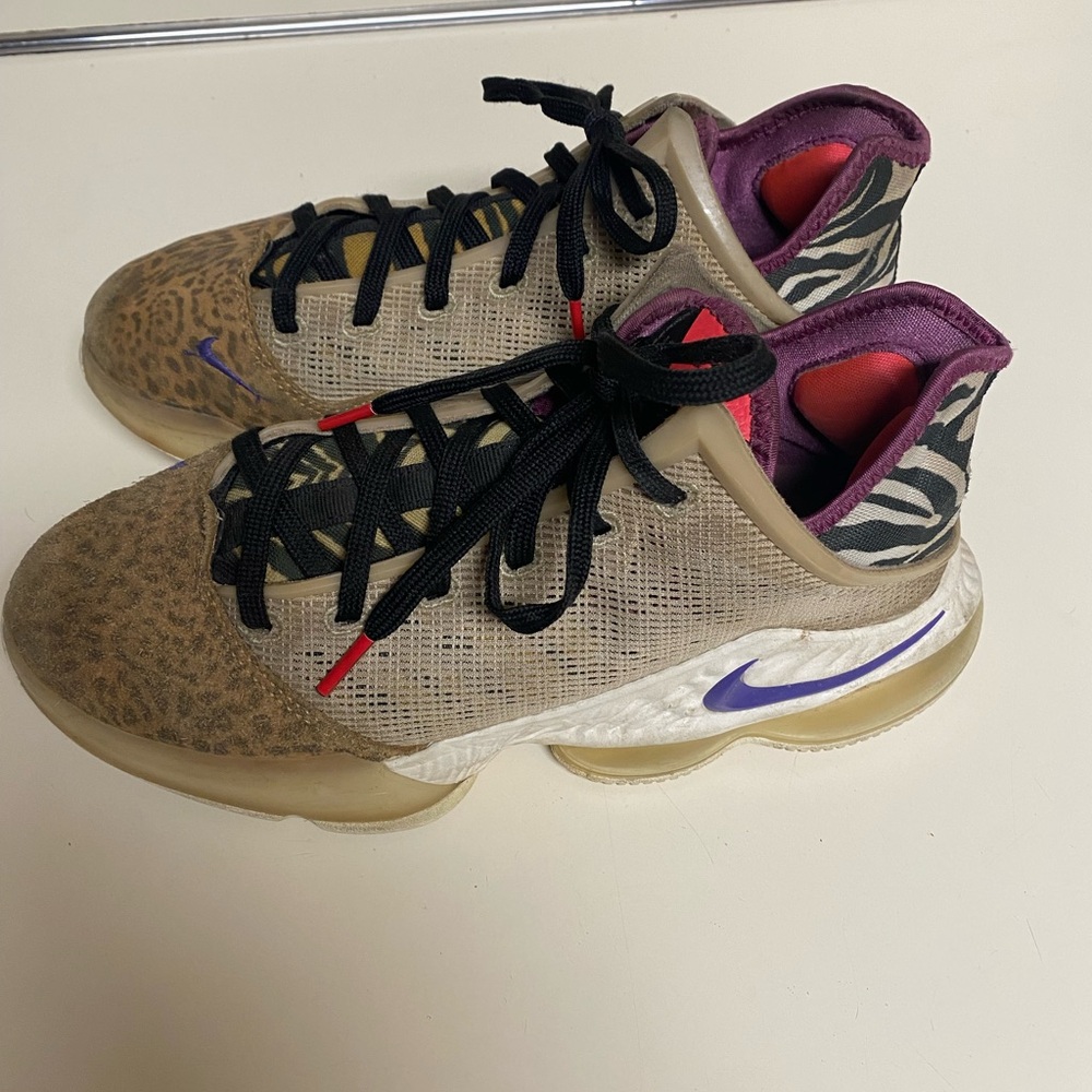 Nike LeBron 19 Low Safari Animal Print Low Top Men's Basketball Sneakers